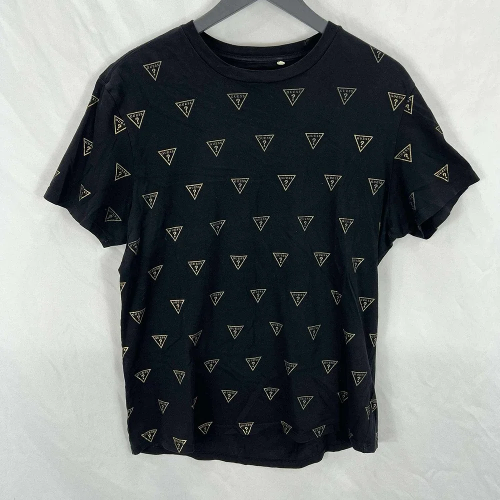 GUESS T-Shirt Mens Small Black Logo All Over Print Triangle Short Sleeve Tee EUC - Picture 1 of 7